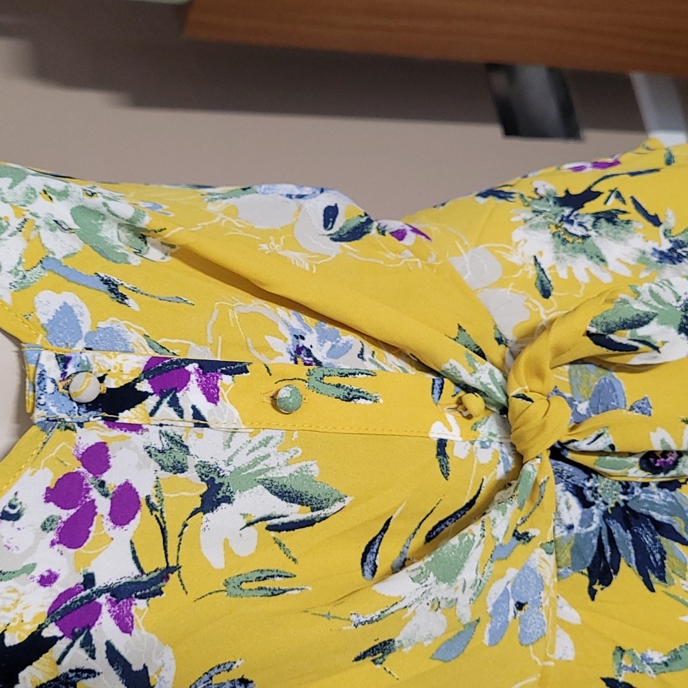 Bright Floral Tank - Picture 2 of 7